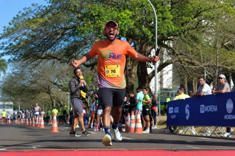 Quando tudo parecia dizer “não”, Gustavo Almeida insistiu e conquistou sua primeira maratona