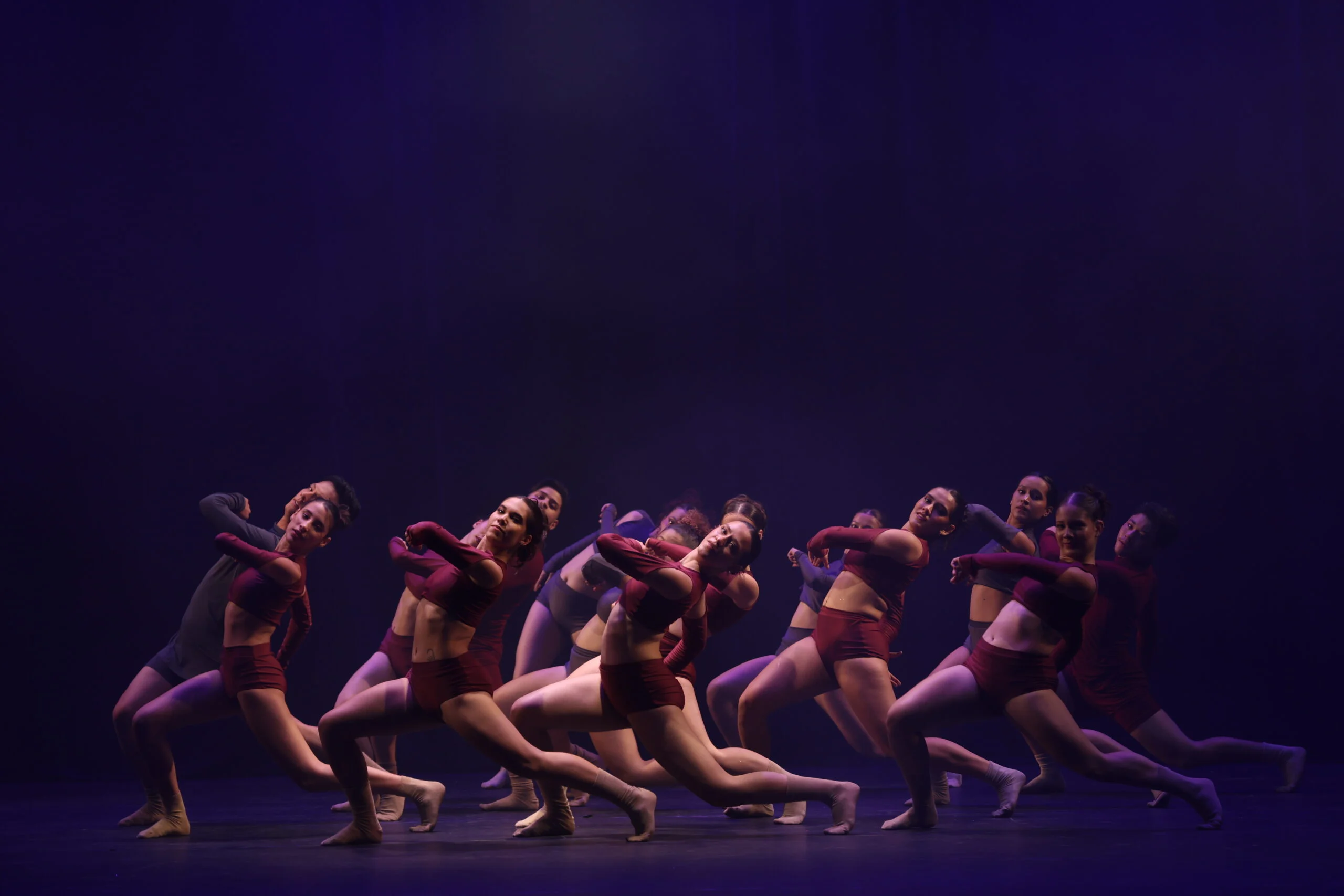 Ararazul se prepara para o United Dance Brasil e leva 17 bailarinos ao palco do Teatro Glauce Rocha neste fim de semana
